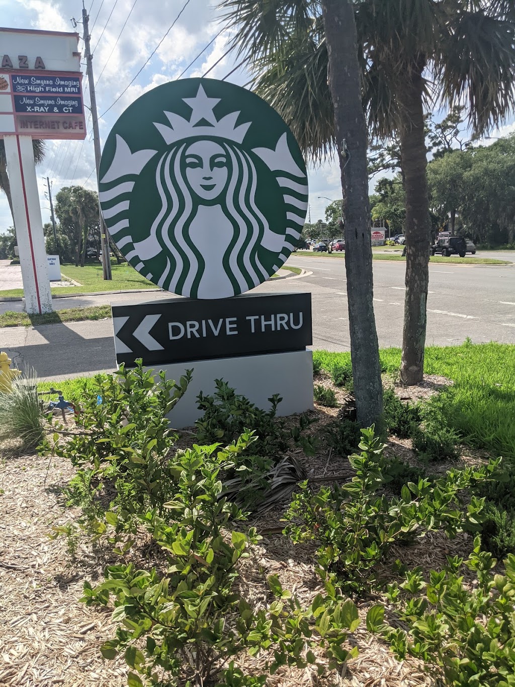 Starbucks | 491 E 3rd Ave, New Smyrna Beach, FL 32169, USA | Phone: (386) 282-1514