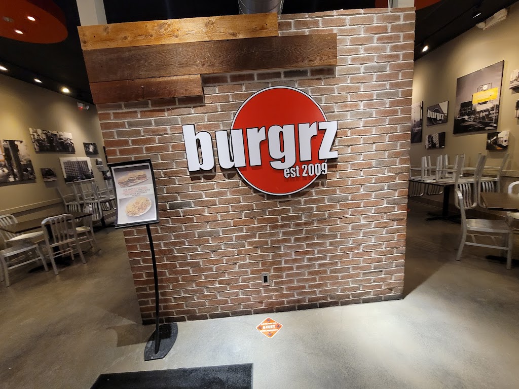 burgrz | 3204 Walton Blvd, Rochester Hills, MI 48309, USA | Phone: (248) 375-3060