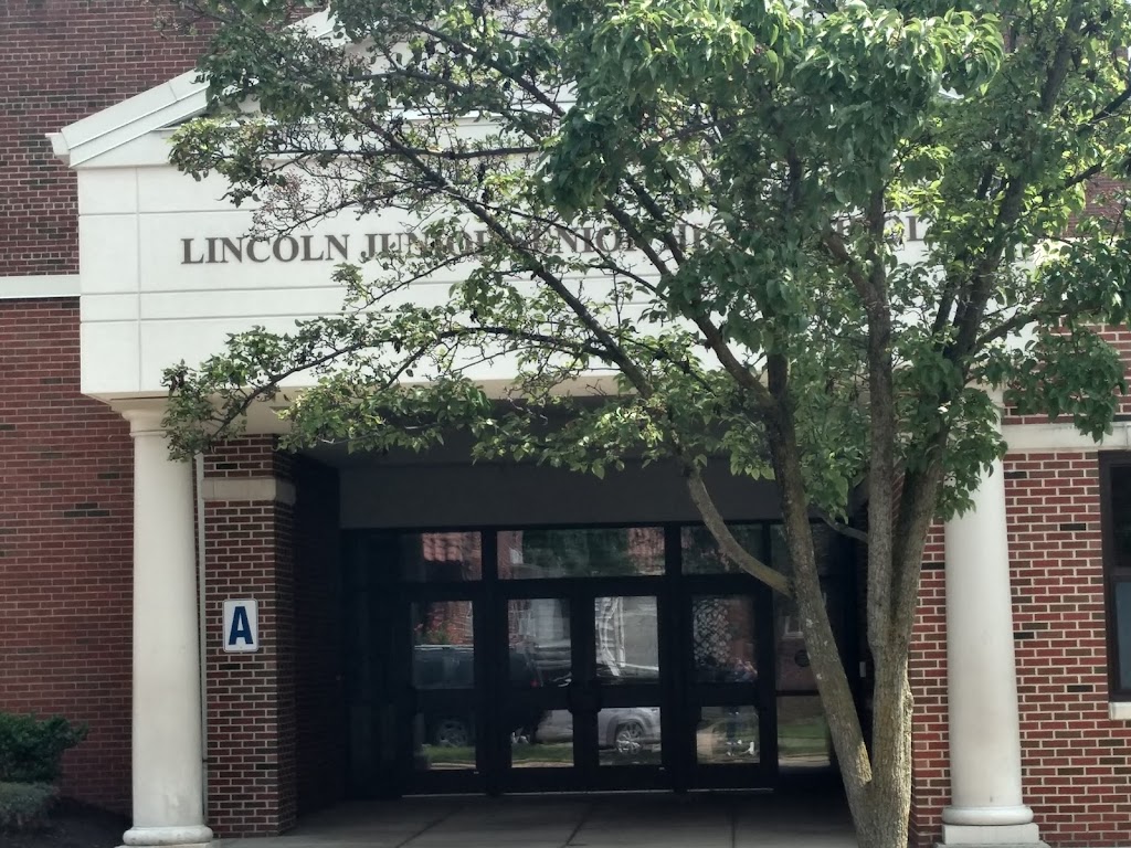 Lincoln Junior Senior High School | 501 Crescent Ave, Ellwood City, PA 16117, USA | Phone: (724) 752-1591