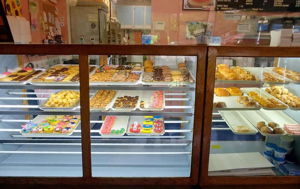 Dales Donuts | 5515 S Hulen St, Fort Worth, TX 76132, USA | Phone: (817) 370-9863
