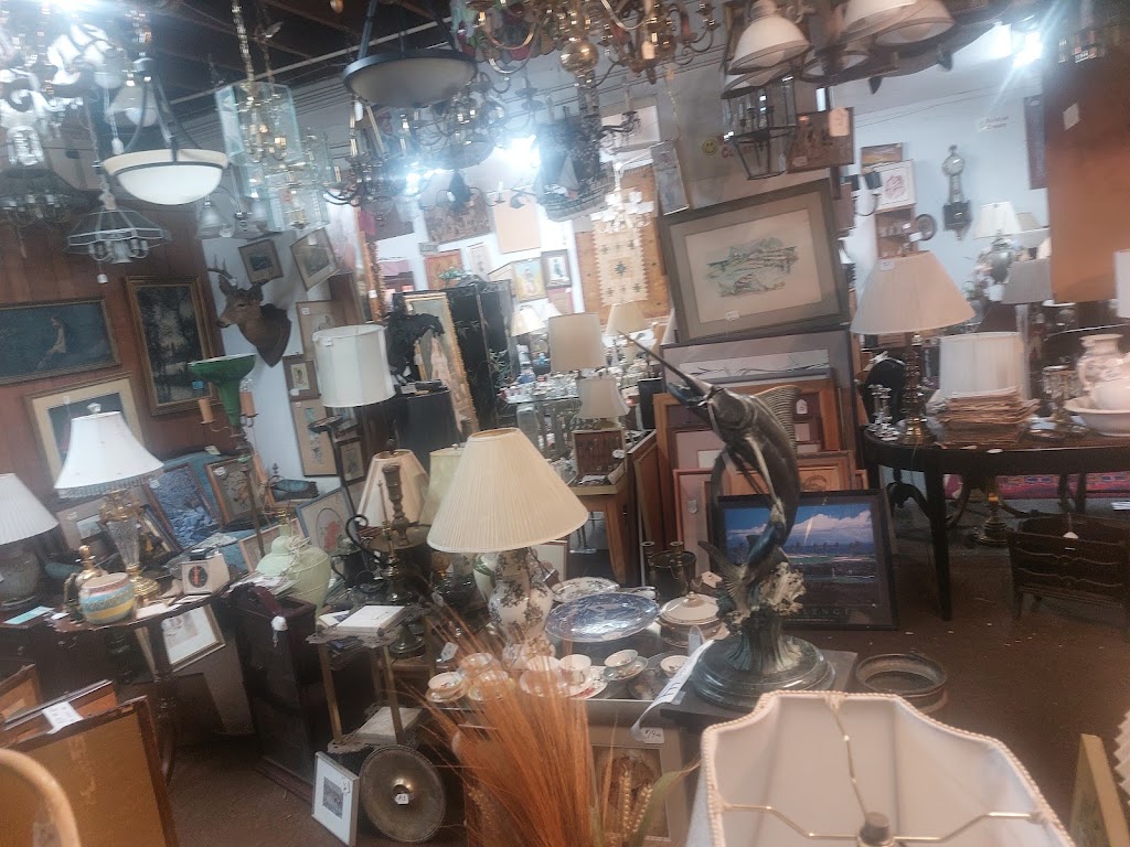 Raymonds Second Hand World | 5624 Swift Rd, Sarasota, FL 34231, USA | Phone: (941) 925-7253