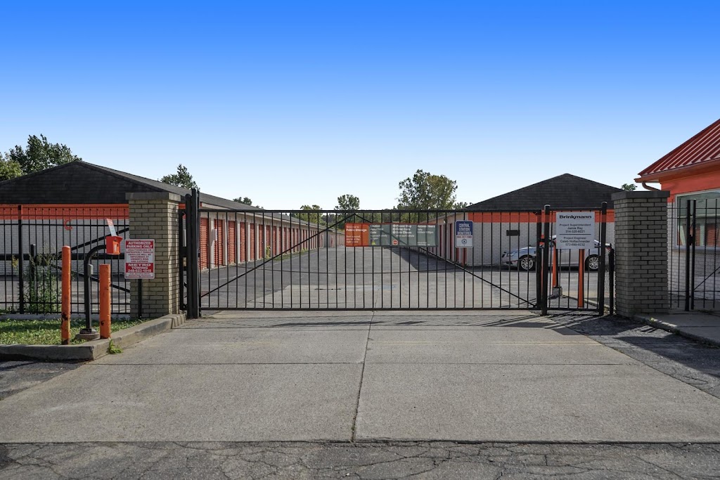 Public Storage | 2745 Dixie Hwy, Waterford Twp, MI 48328, USA | Phone: (248) 270-5267 Public Storage | 2745 Dixie Hwy, Waterford Twp, MI 48328, USA | Phone: (248) 270-5267