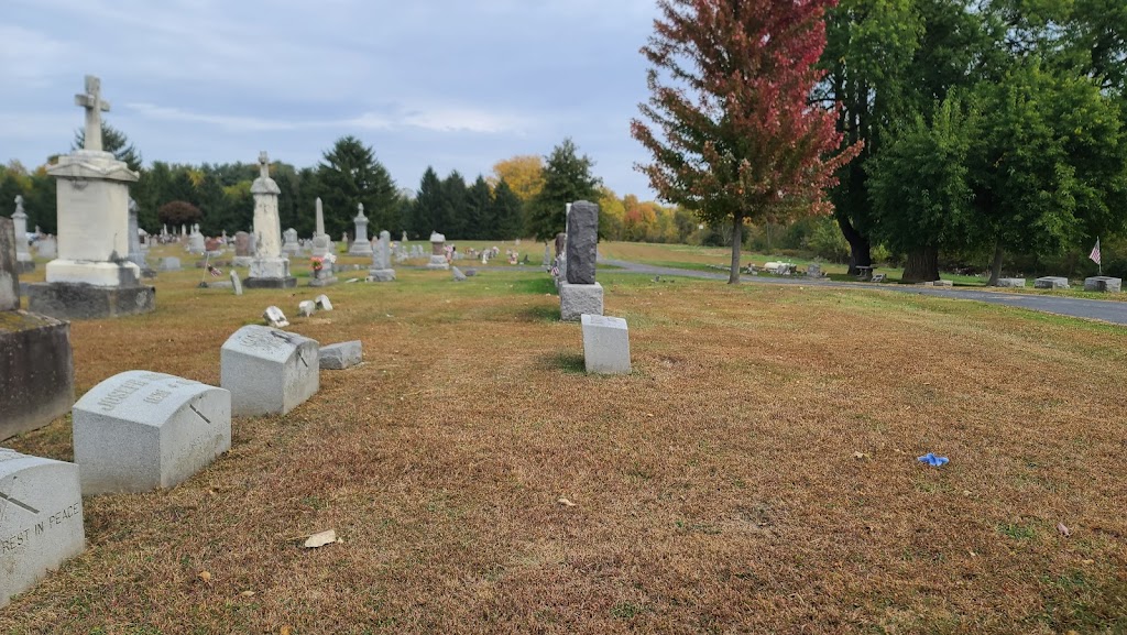 Saint Marys Cemetery | 1040 OH-18, Tiffin, OH 44883, USA | Phone: (419) 447-2087