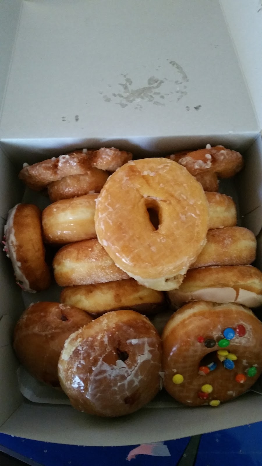 Doughnuts To Go | 1145 11th St, Reedley, CA 93654, USA | Phone: (559) 638-3282