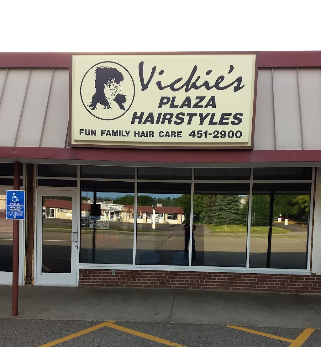 Vickies Plaza Hairstyles | 1525 5th Ave S, South St Paul, MN 55075, USA | Phone: (651) 451-2900