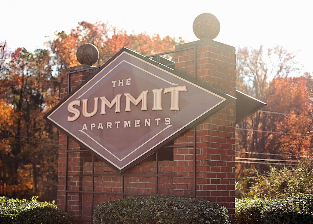 The Summit Apartments | 4981 Hidden Lake Dr, Memphis, TN 38128, USA | Phone: (901) 730-7000