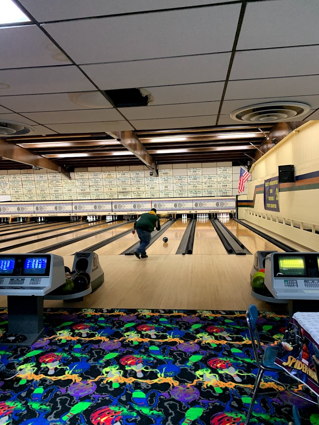 Colony Bowl | 4962 Pointe Tremble Rd, Algonac, MI 48001, USA | Phone: (810) 794-5535