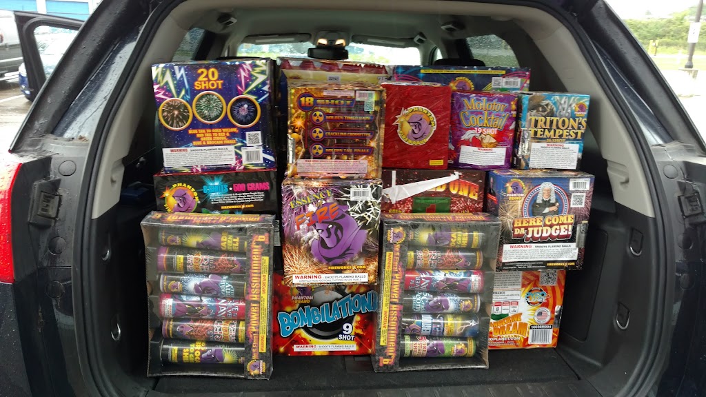 Phantom Fireworks of Canton | 2801 Faircrest St SW, Canton, OH 44706, USA | Phone: (330) 484-6222