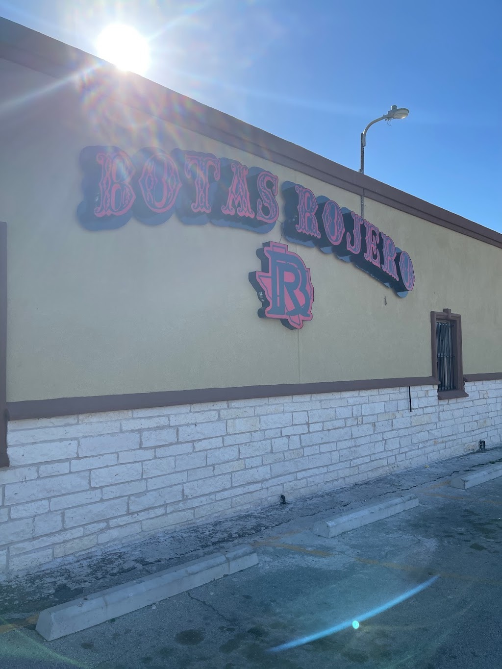 Botas Rojero | 1001 S Ayers Ave, Fort Worth, TX 76105, USA | Phone: (817) 353-3396