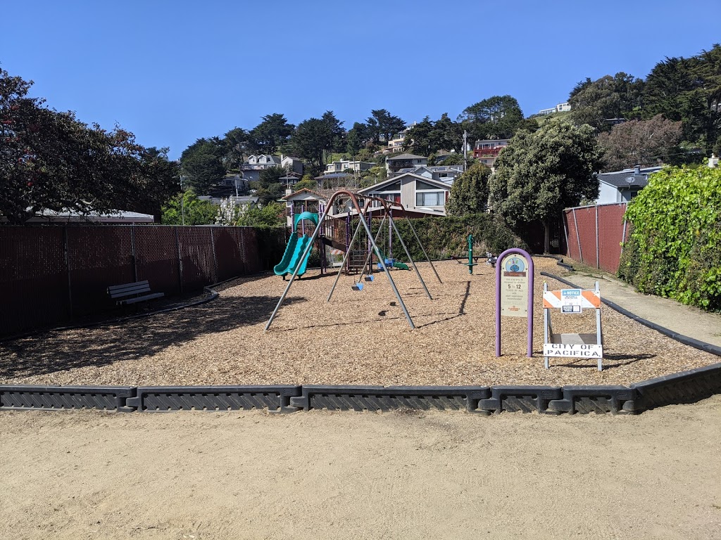 Brighton Mini Park - Pacifica | 497 Brighton Rd, Pacifica, CA 94044, USA | Phone: (650) 738-7381