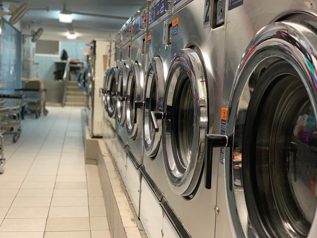 Grandma Laundromat | 35 Allen St, New York, NY 10002, USA | Phone: (212) 966-0285