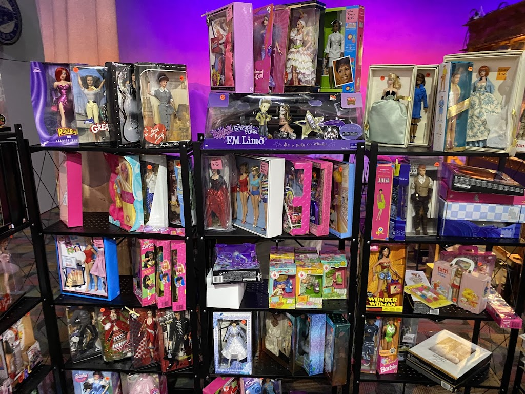 OSmileys Dolls and Collectibles, LLC | 2103 Beechmont Ave, Cincinnati, OH 45230, USA | Phone: (513) 233-3655