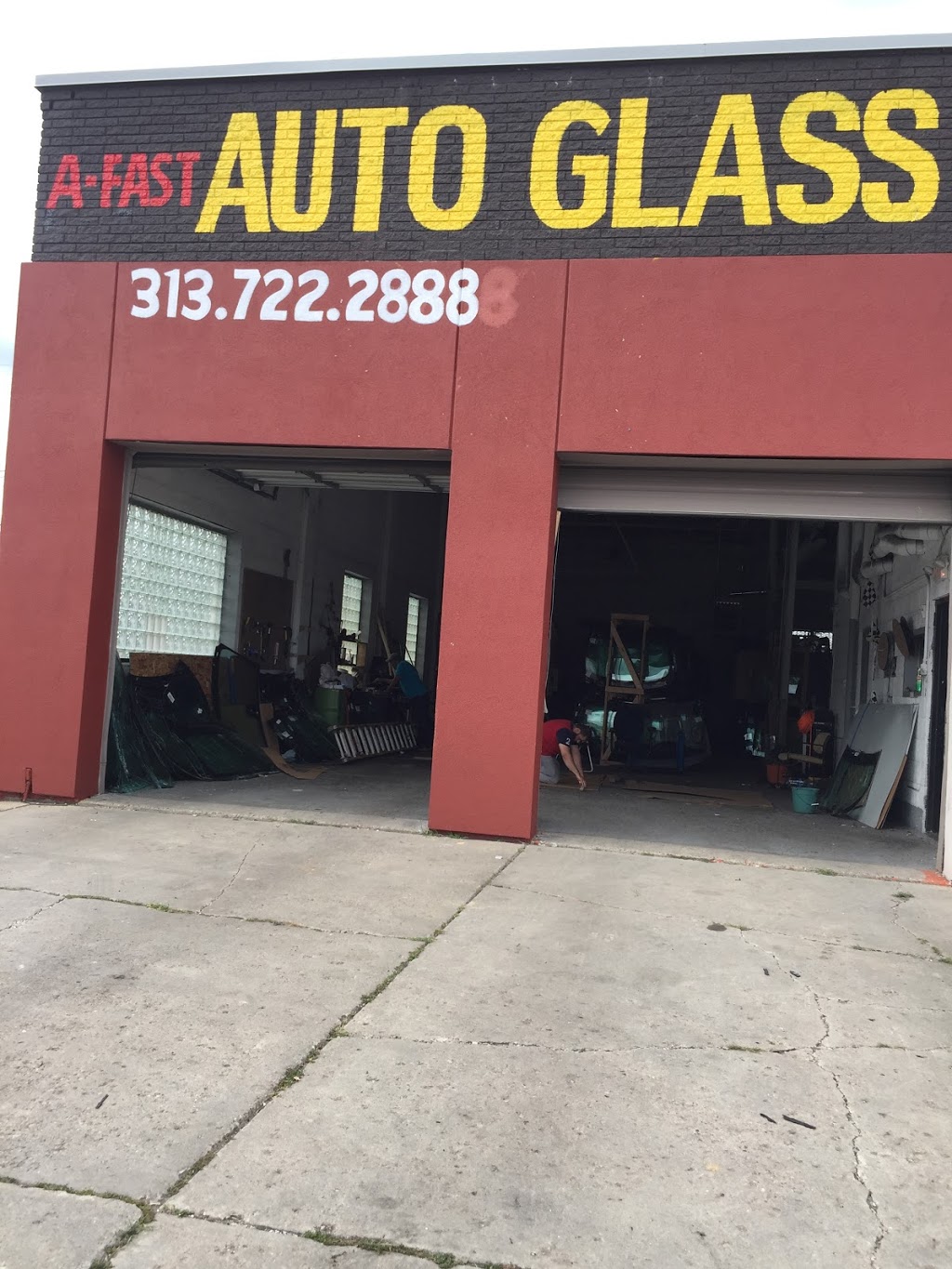 A Fast Auto Glass | 2744 W Davison St, Detroit, MI 48238, USA | Phone: (313) 722-2888