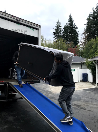 Kingdom Movers | 2721 NE 130th St, Seattle, WA 98125, United States | Phone: (206) 717-4478