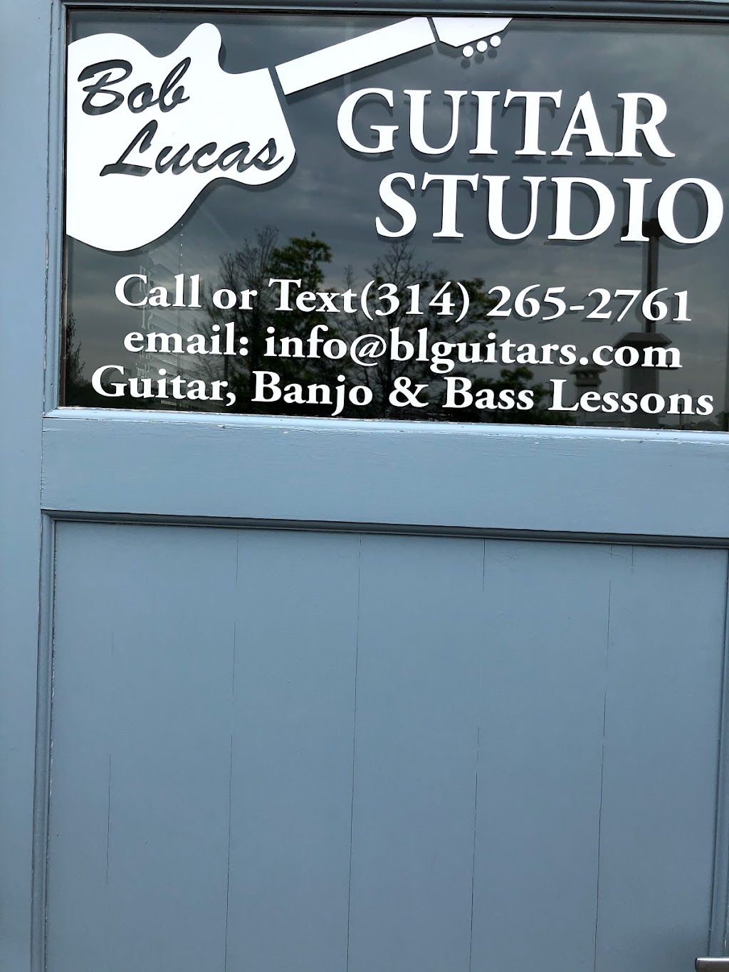 Bob Lucas Guitar Studios | 123 W Clinton Pl Suite 200, Kirkwood, MO 63122, USA | Phone: (314) 265-2761