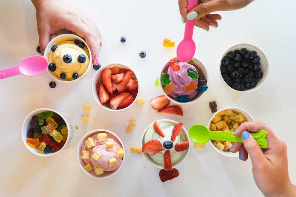 Yogurtland Palmdale - East Avenue | 2331 E Avenue S D-1, Palmdale, CA 93550, USA | Phone: (661) 480-5315