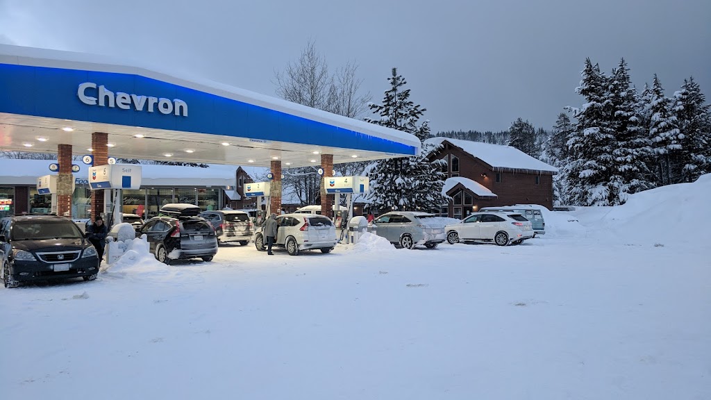 Donner Gate Chevron Food Mart | 12353 Deerfield Dr, Truckee, CA 96161, USA | Phone: (916) 488-3666