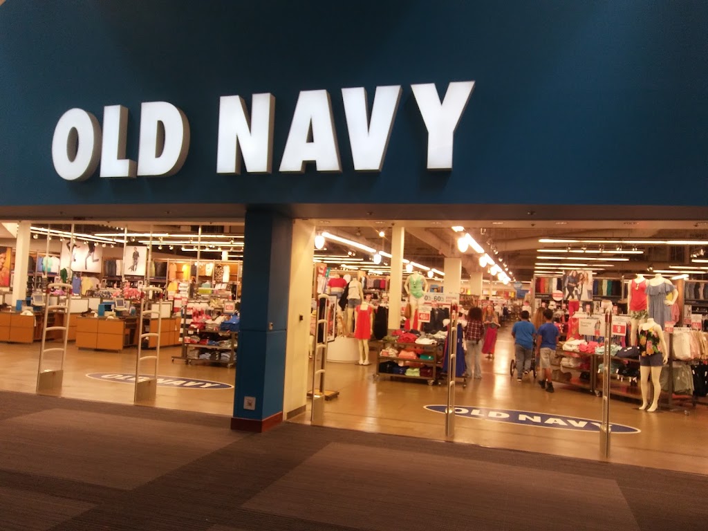 Old Navy Outlet | 3000 Grapevine Mills Pkwy Space #245, Grapevine, TX 76051, USA | Phone: (972) 355-3111