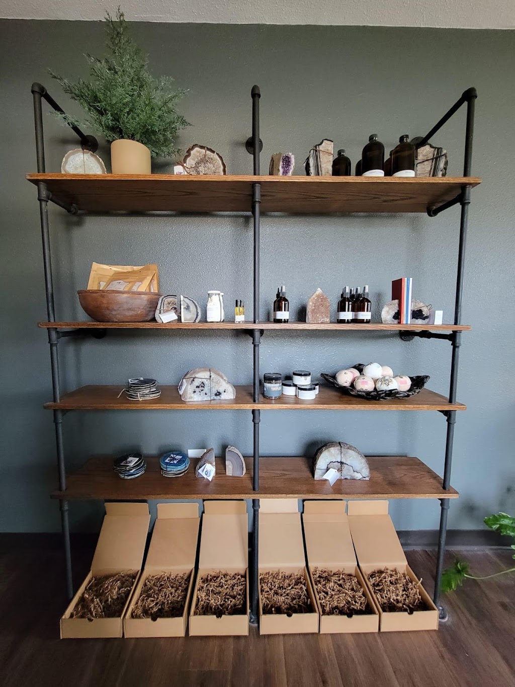 Flora Massage + Wellness Studio | 200 E Rentz St, Weatherford, TX 76086, USA | Phone: (682) 999-9323