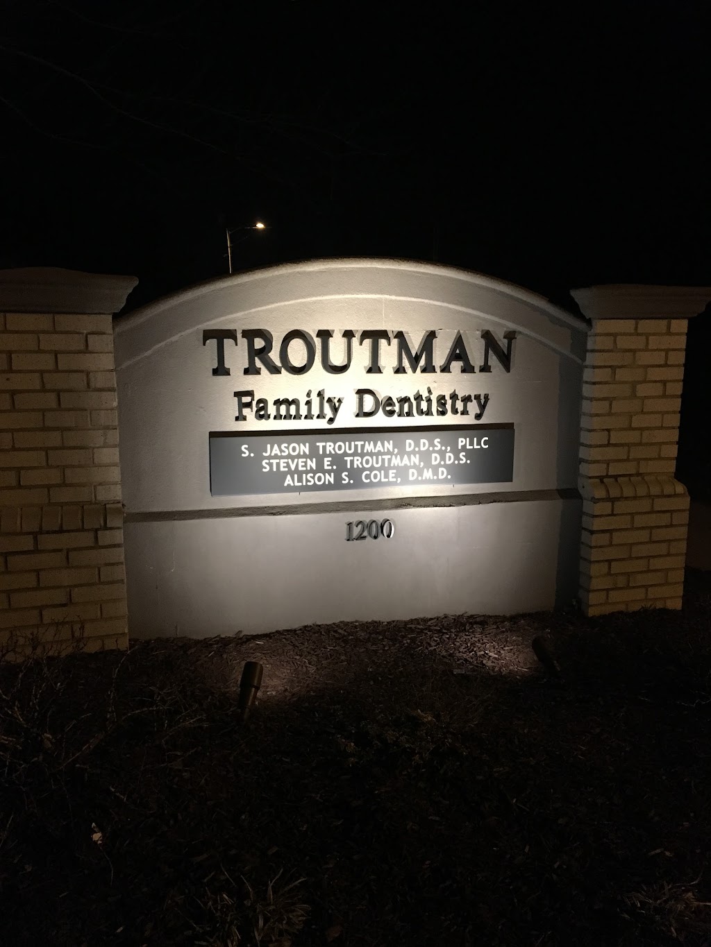 Troutman Family Dentistry | 1200 S 5th St, Mebane, NC 27302, USA | Phone: (919) 563-5939