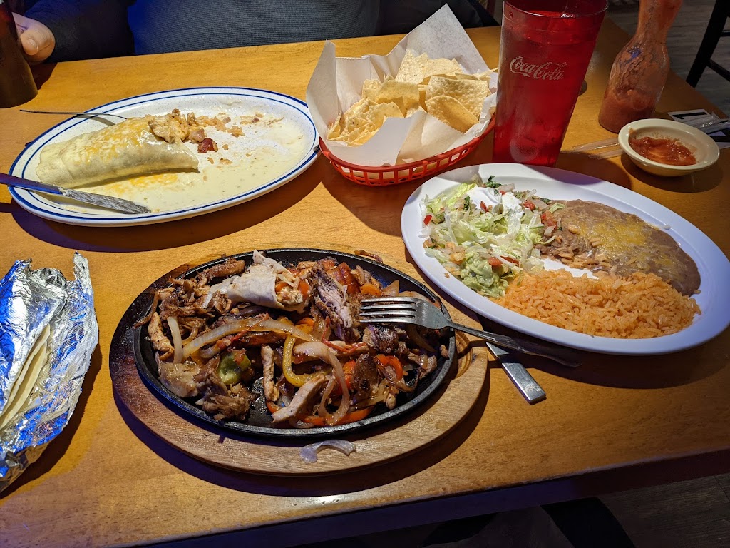 El Tequilazo Mexican Restaurant | 522 N Main St, Grain Valley, MO 64029, USA | Phone: (816) 355-0258