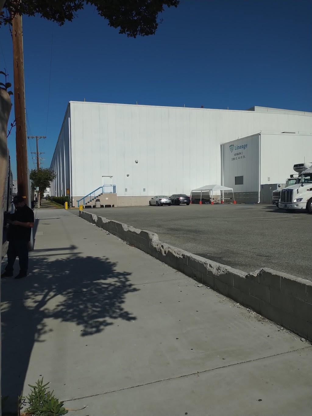 U.S. Growers Cold Storage - Area 3 | 3269 E 44th St, Vernon, CA 90058, USA | Phone: (323) 923-2003