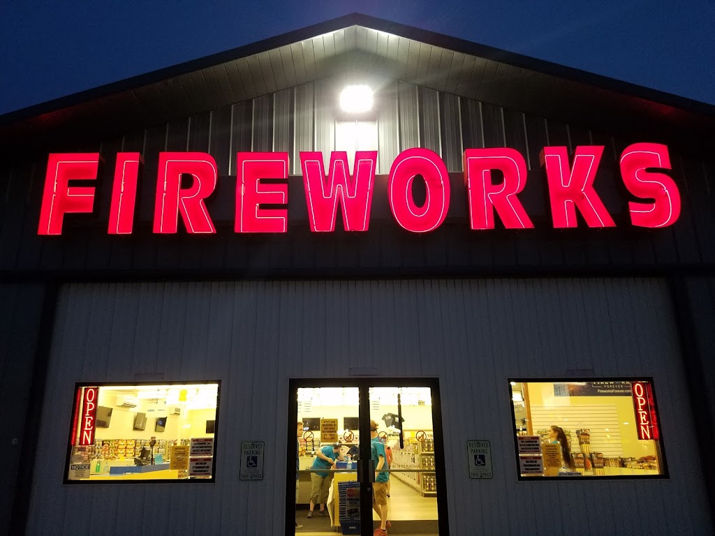 Fireworks Forever | 2174 US-8, St Croix Falls, WI 54024, USA | Phone: (715) 954-4300