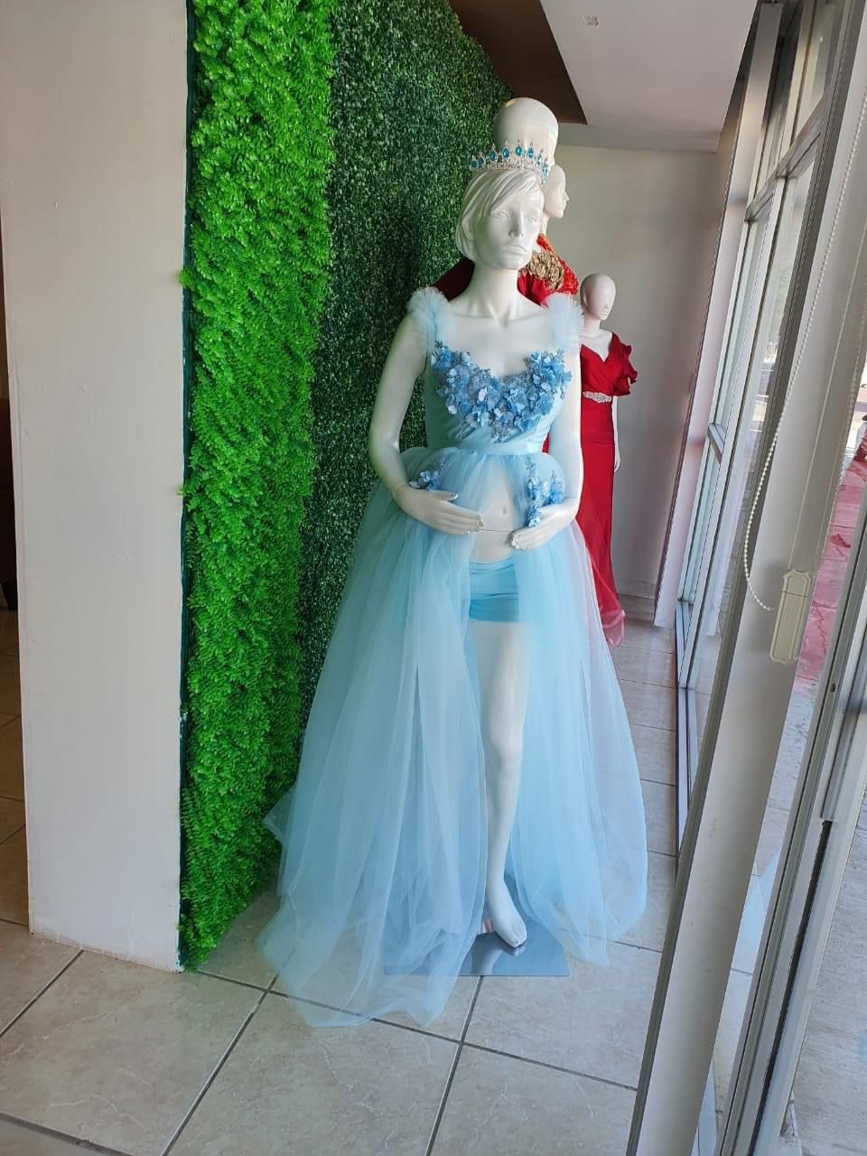 Yaneli dress rental | 5821 N 67th Ave, Glendale, AZ 85301, USA | Phone: (602) 736-8984