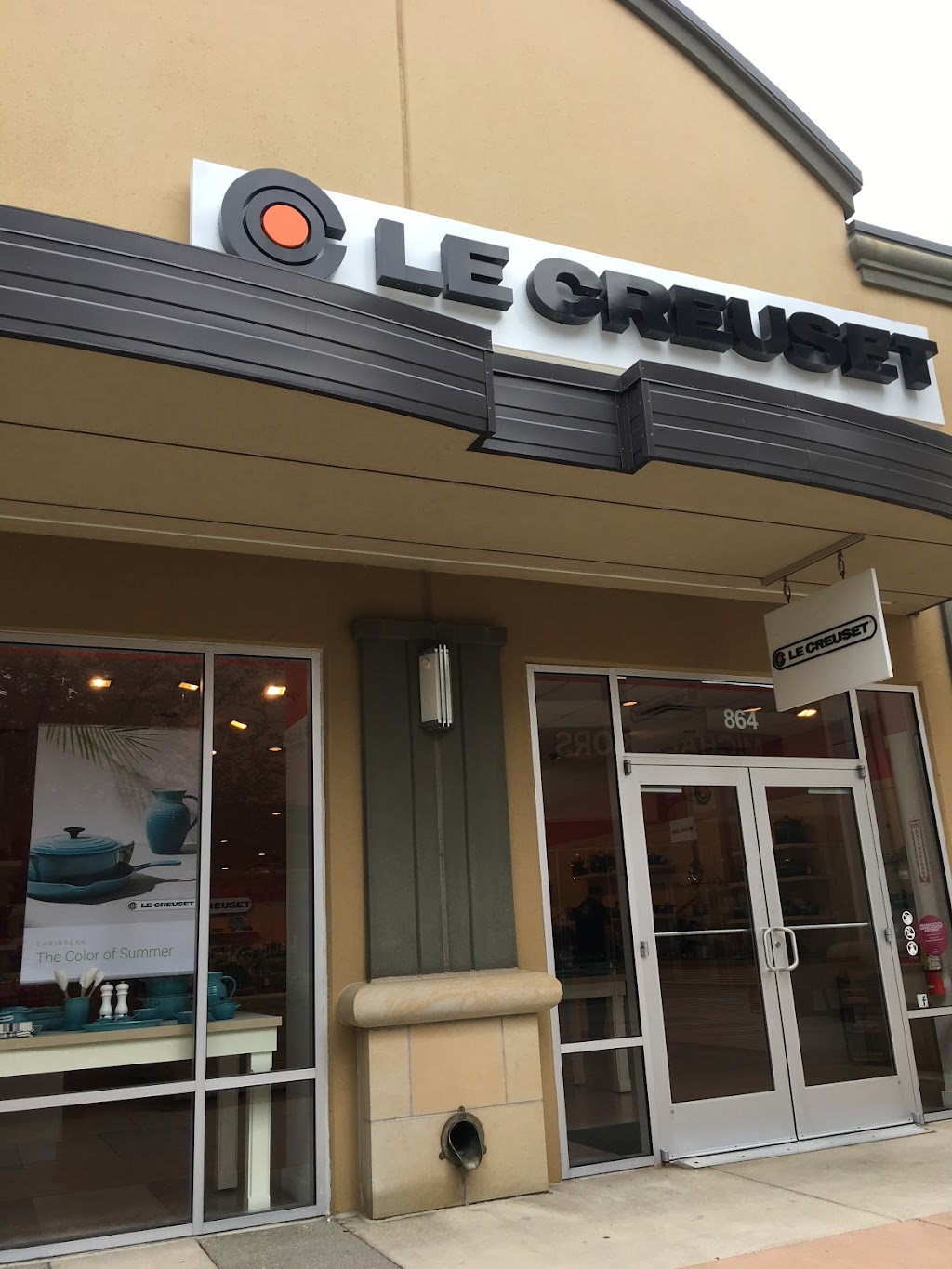 Le Creuset Outlet Store | 864 Premium Outlets Dr, Monroe, OH 45050, USA | Phone: (513) 539-8572