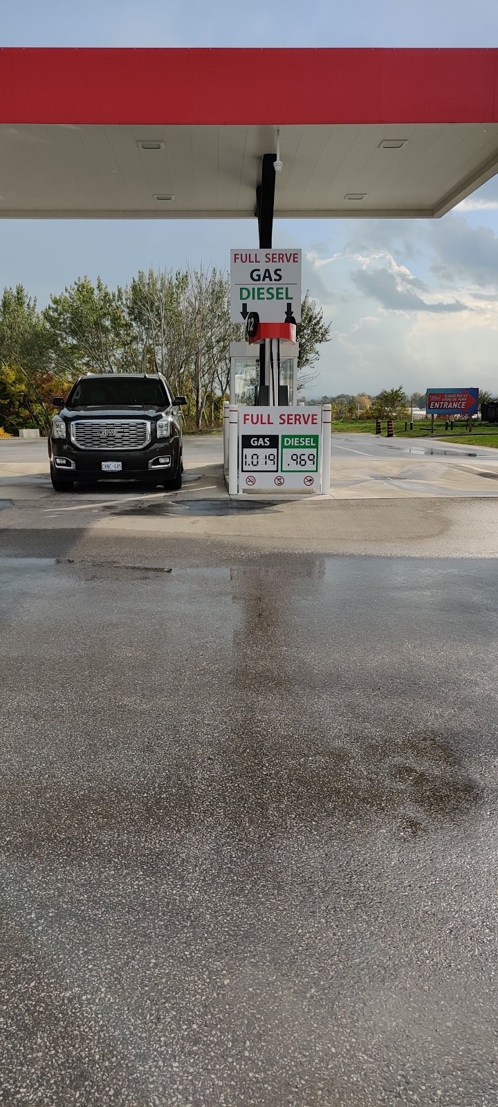 Johnnys Car Wash | 448 Talbot St W, Leamington, ON N8H 4H6, Canada | Phone: (519) 326-5231