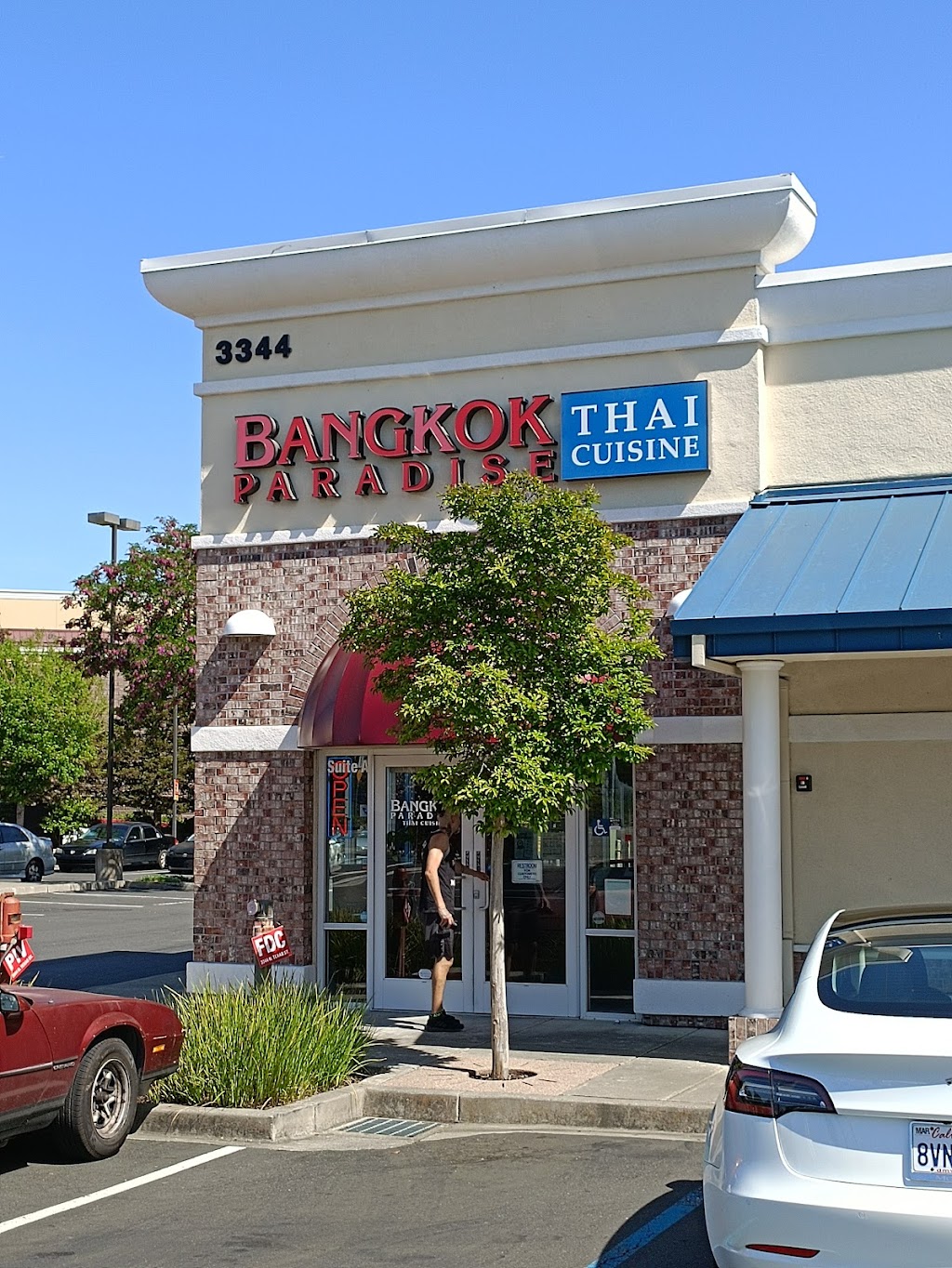 Bangkok Paradise | 3344 N Texas St A, Fairfield, CA 94533, USA | Phone: (707) 434-8424