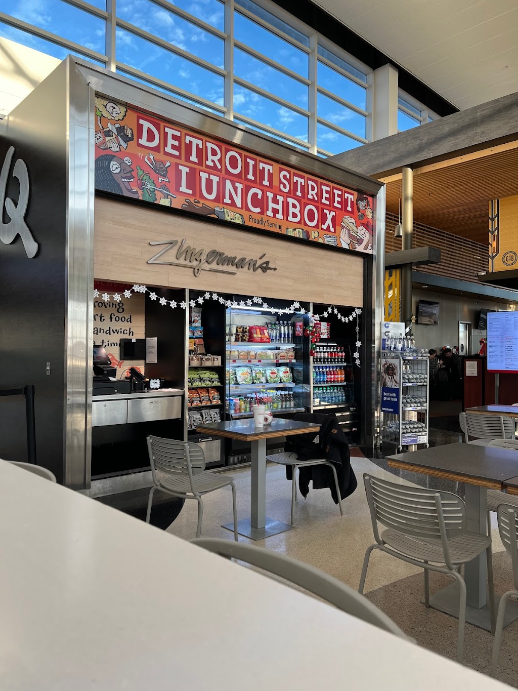 Detroit Street Lunchbox | McNamara Terminal, Between Gates A74 and A76, Worldgateway Pl, Detroit, MI 48242, USA | Phone: (734) 941-3480