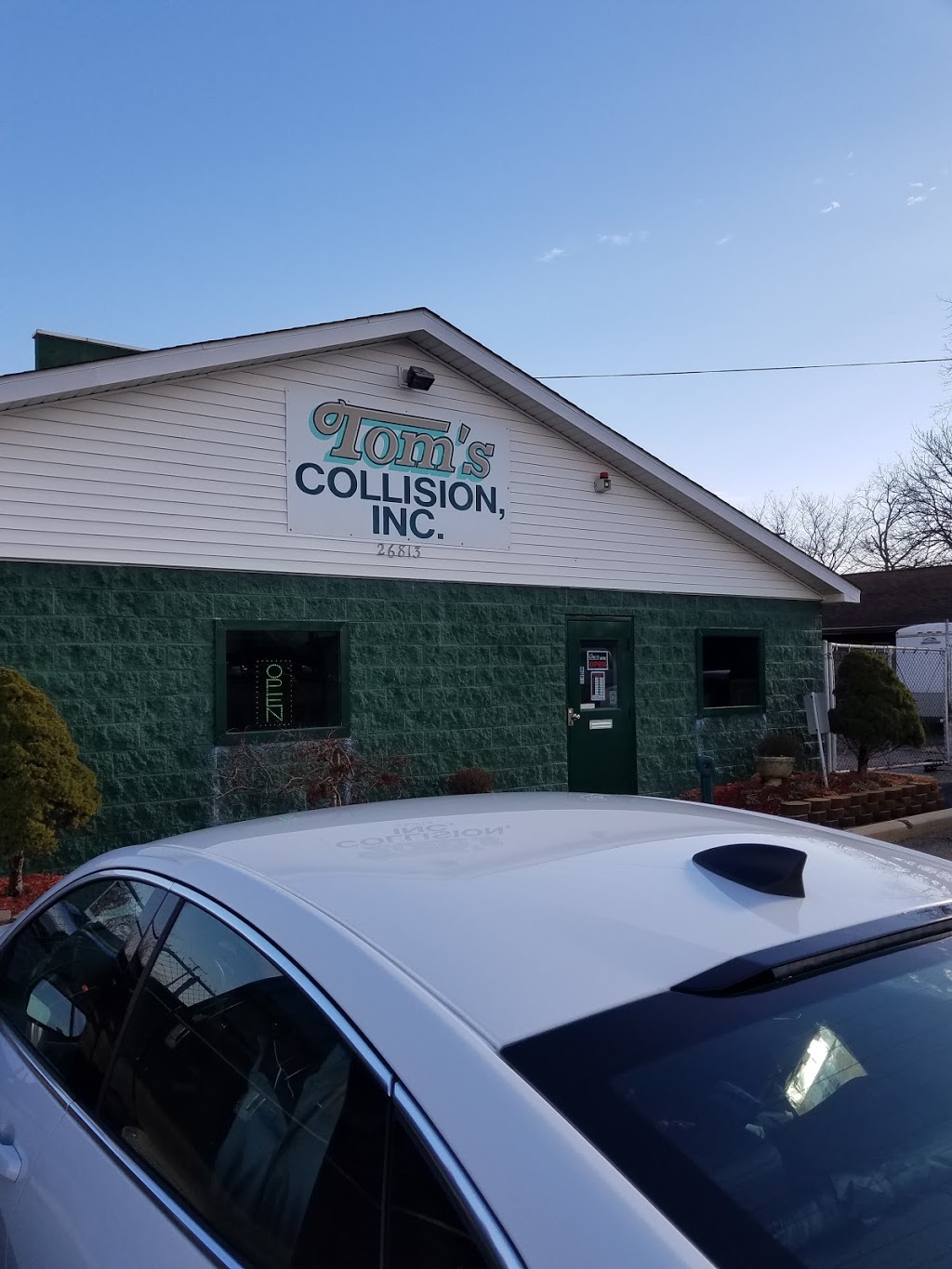 Toms Collision | 26813 Telegraph Rd, Flat Rock, MI 48134, USA | Phone: (734) 782-2081