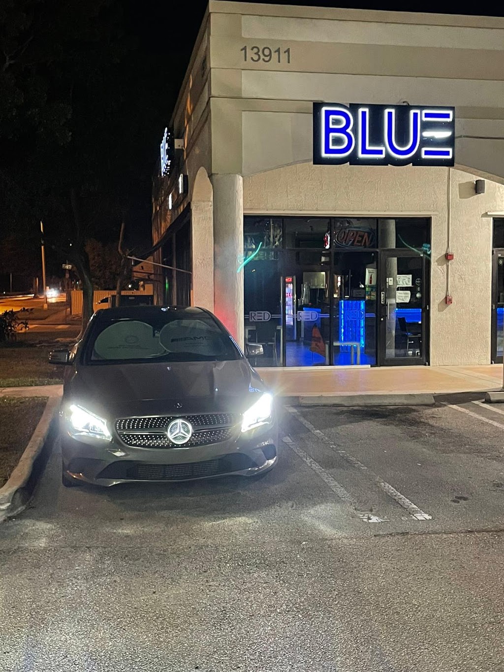 BLUE GRILL AND SMOOTHIES | 13911 SW 42nd St Suite 115, Miami, FL 33175, USA | Phone: (305) 220-2207