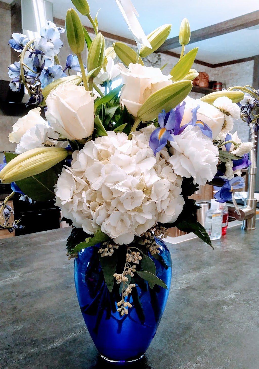 Chesterfield Florist | 31585 23 Mile Rd, Chesterfield, MI 48047, USA | Phone: (586) 949-5050