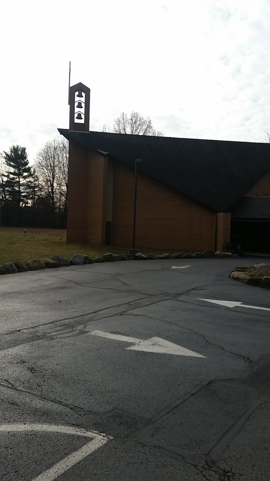 Hope Lutheran Church, Aurora, OH | Photo 3 of 4 | Address: 456 S Chillicothe Rd, Aurora, OH 44202, USA | Phone: (330) 562-9660