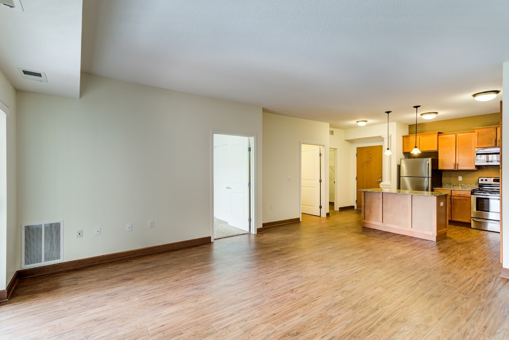 5 Central Apartments | 20 6th St NW, Osseo, MN 55369, USA | Phone: (763) 424-2500