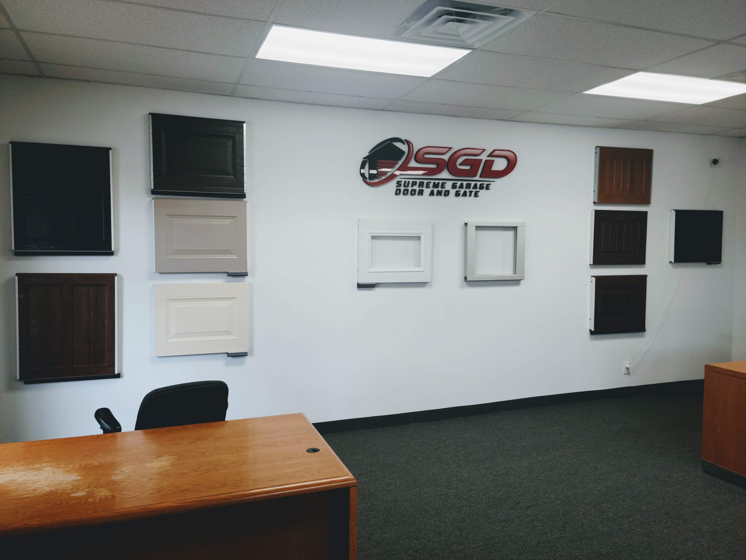 Supreme Garage Door Repair | 1600 Stemmons Fwy ste 104, Carrollton, TX 75006, United States | Phone: (214) 271-4782