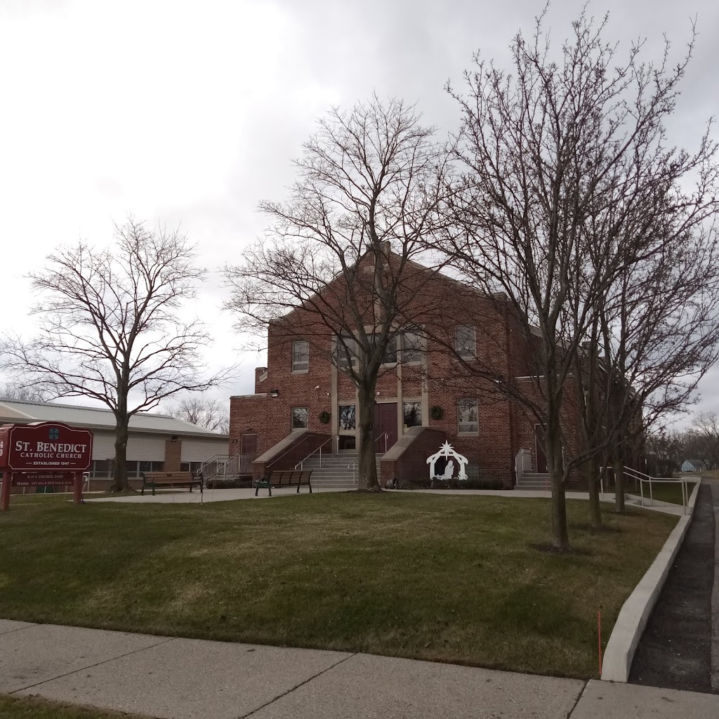 St Benedict Catholic Church | 80 S Lynn St, Waterford Twp, MI 48328 | Phone: (248) 681-1534