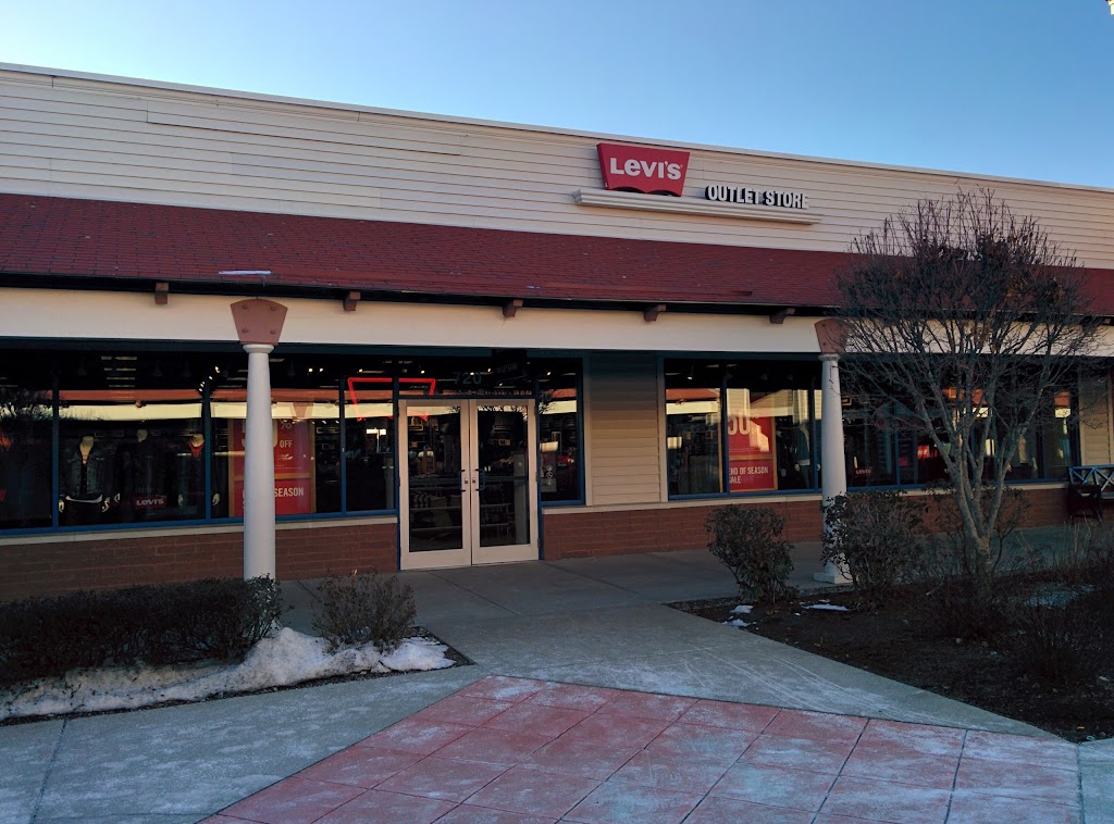 Levis Outlet Store | 1 Outlet Blvd Suite 125, Wrentham, MA 02093, USA | Phone: (508) 384-3097