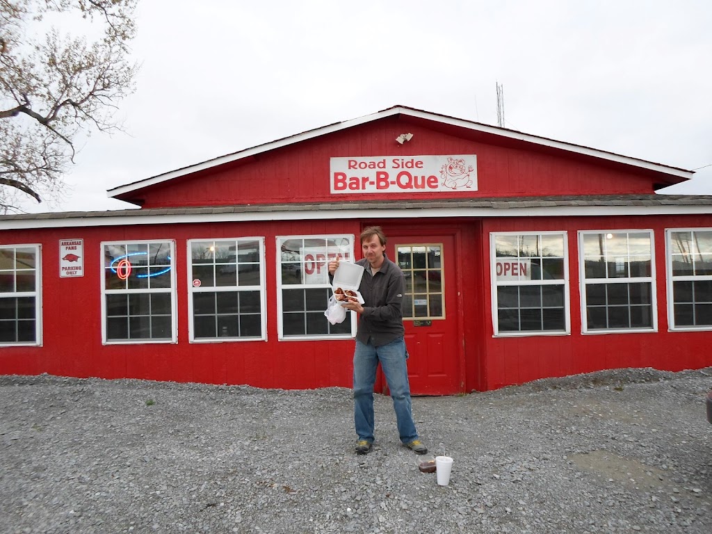 Road Side Bar-B-Que | 196 AR-147, Proctor, AR 72376 | Phone: (870) 733-9208