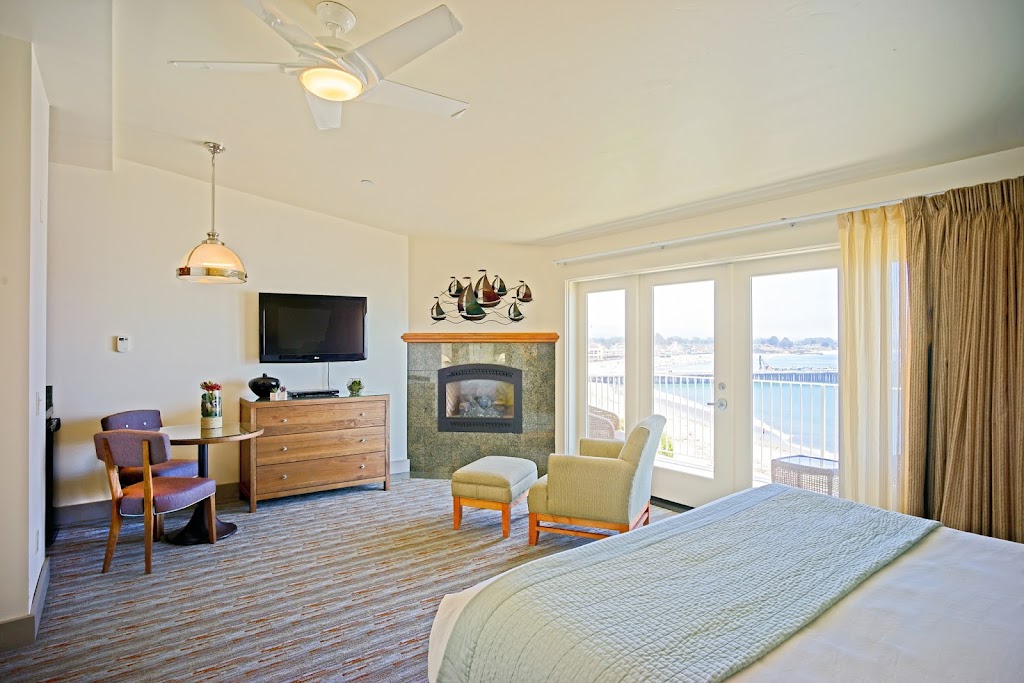 Sea & Sand Inn | 201 W Cliff Dr, Santa Cruz, CA 95060, USA | Phone: (831) 427-3400