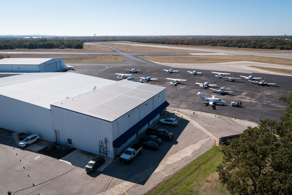 Cutter Aviation - Georgetown (GTU) | 600 S Hangar Dr, Georgetown, TX 78628, USA | Phone: (512) 869-0900