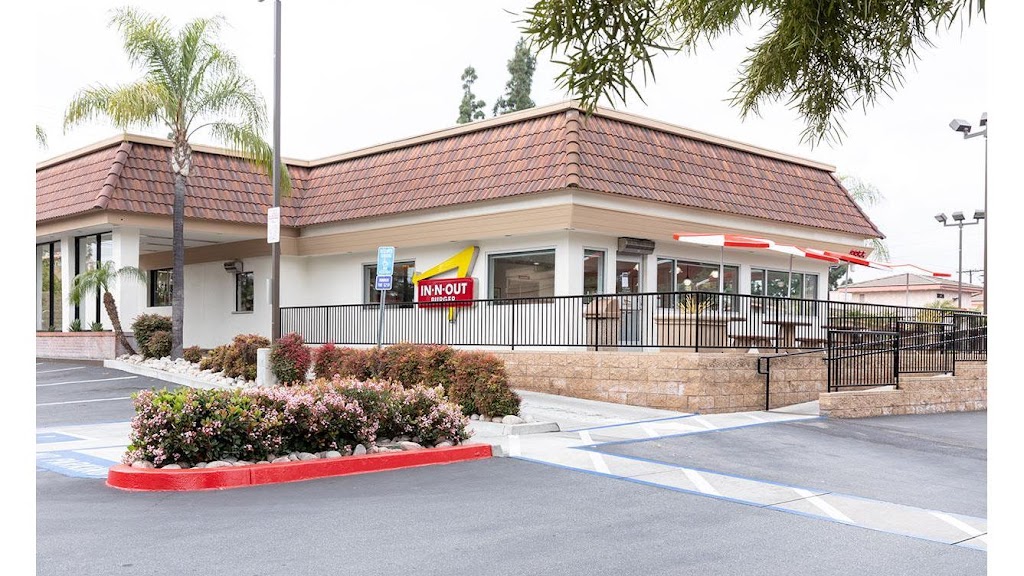 In-N-Out Burger | 8955 Foothill Blvd, Rancho Cucamonga, CA 91730, USA | Phone: (800) 786-1000