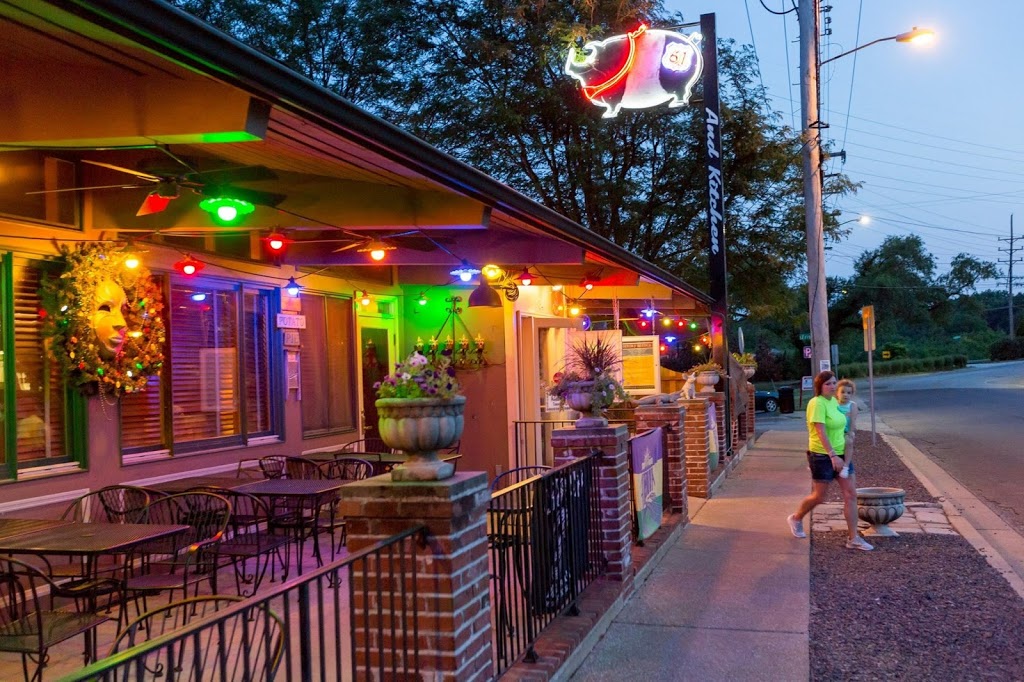 Hwy 61 Roadhouse and Kitchen | 34 S Old Orchard Ave, Webster Groves, MO 63119, USA | Phone: (314) 968-0061