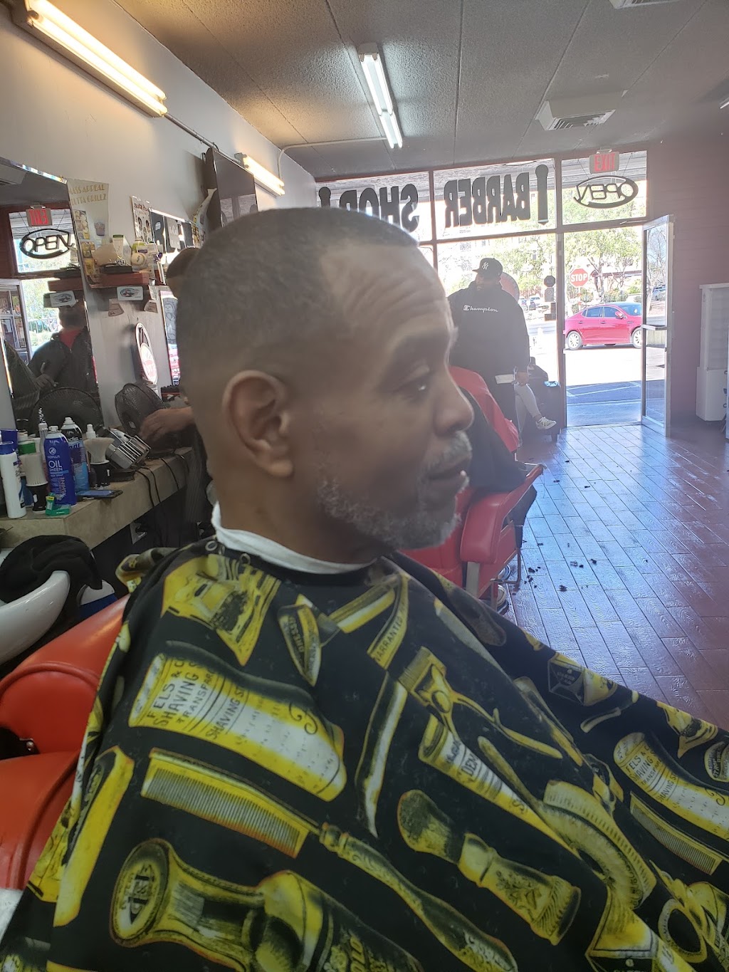FlipTha Barber | 1610 E Bell Rd Suite 104b, Phoenix, AZ 85022, USA | Phone: (812) 602-8121