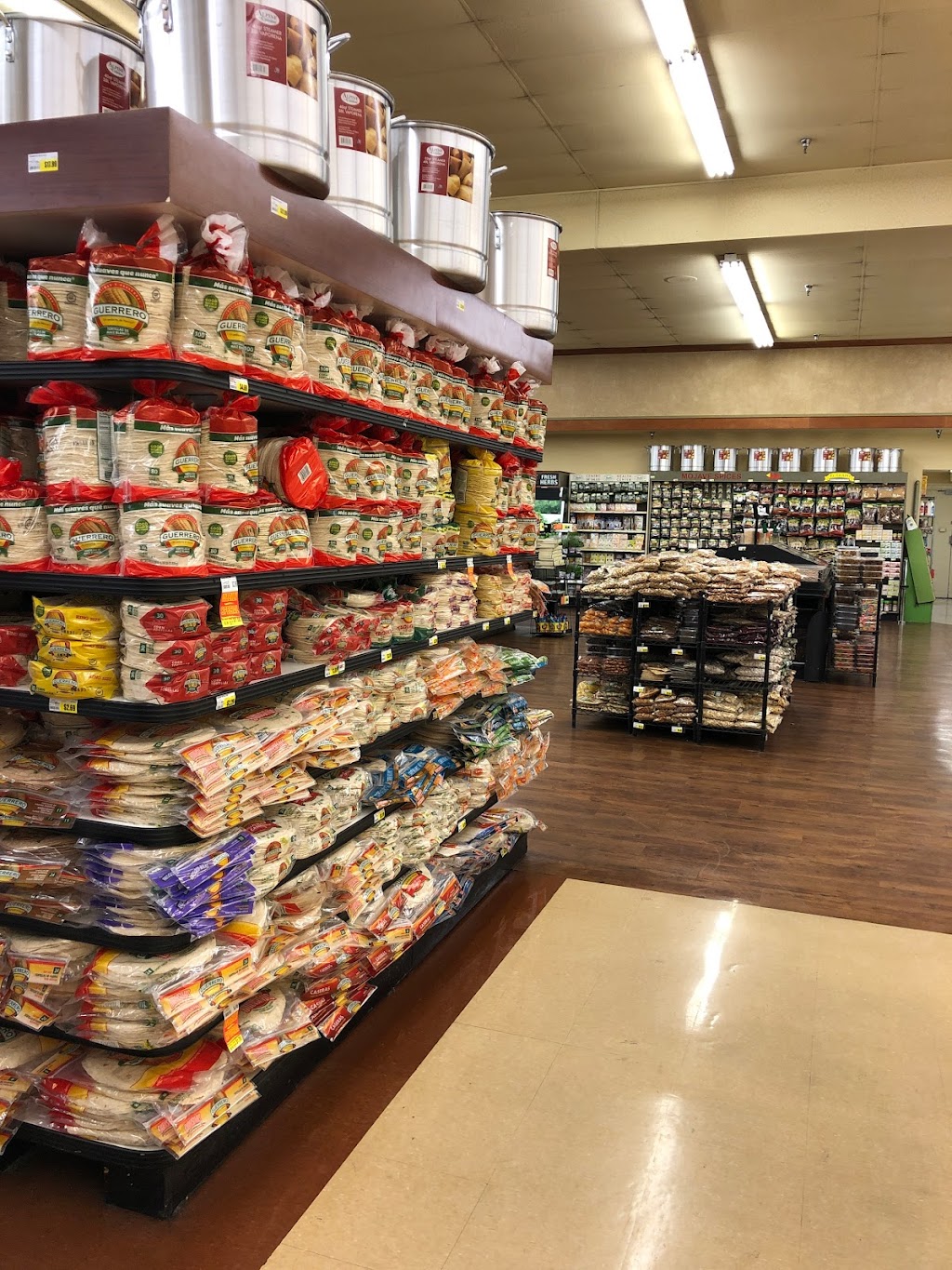 JONS International Marketplace | 7134 Sepulveda Blvd, Van Nuys, CA 91405, USA | Phone: (818) 455-4020