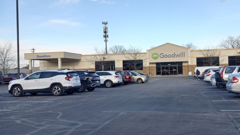 Goodwill Store | 709 US 31 S, Greenwood, IN 46142, USA | Phone: (317) 524-3663