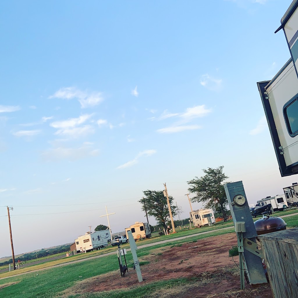 Stonegate RV Park & Stonegate Inn | 2470 Northwest Expy, Okarche, OK 73762, USA | Phone: (405) 900-2352