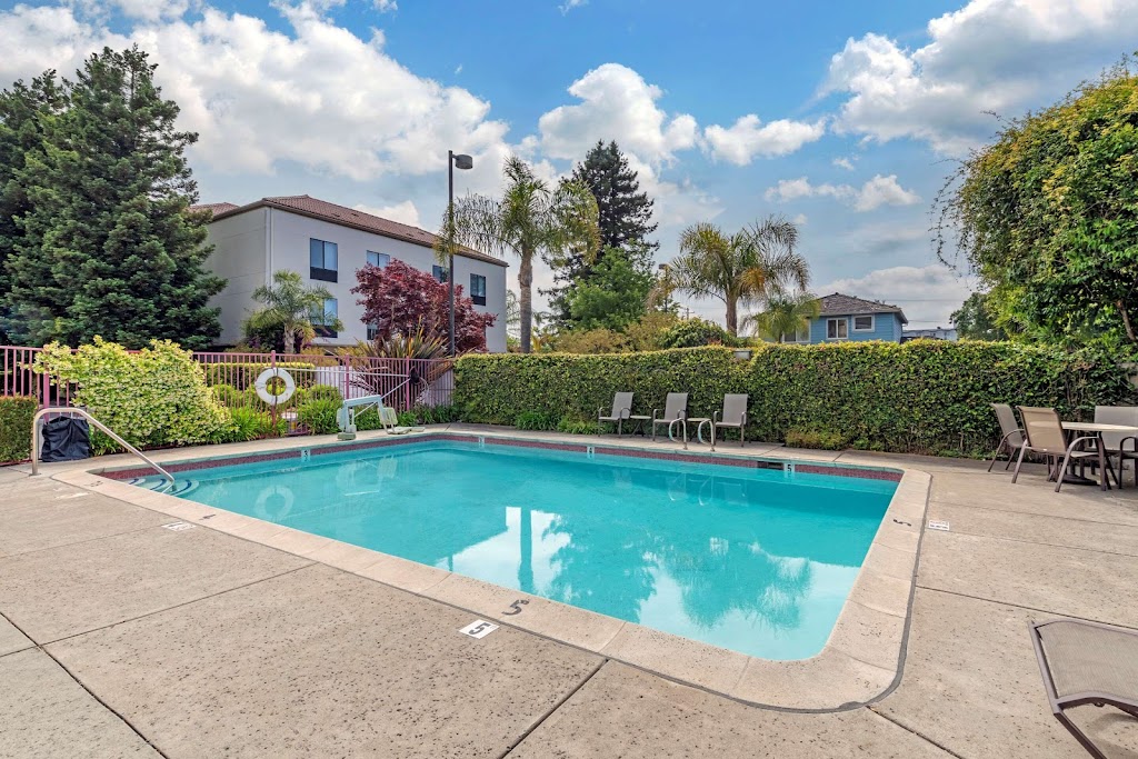 Comfort Inn | 1818 El Camino Real, Redwood City, CA 94063, USA | Phone: (650) 599-9636